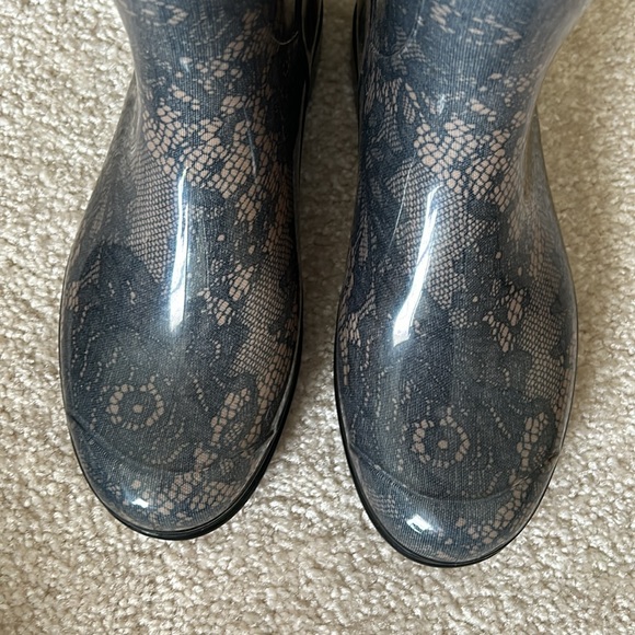 Valentino rain boots. Basically new. - Picture 6 of 8